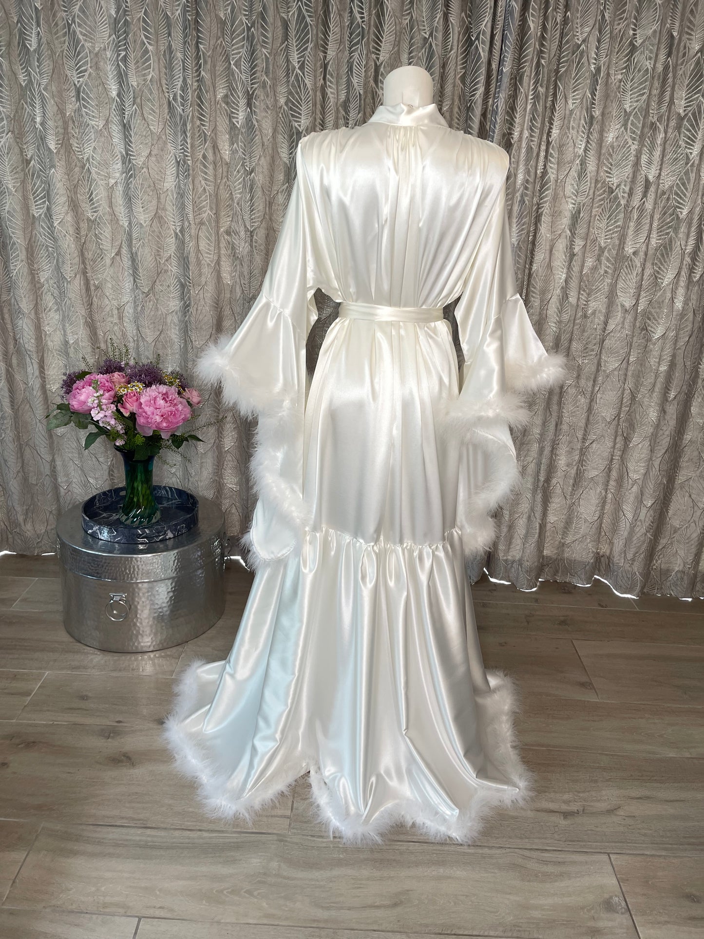 Long Ivory Bridal Vintage Hollywood Inspired Feather Robe