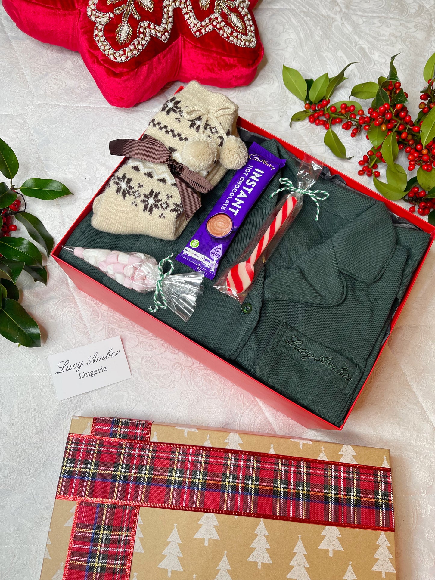 Christmas Eve / Christmas Morning Gift Box, Emerald Green Ivy