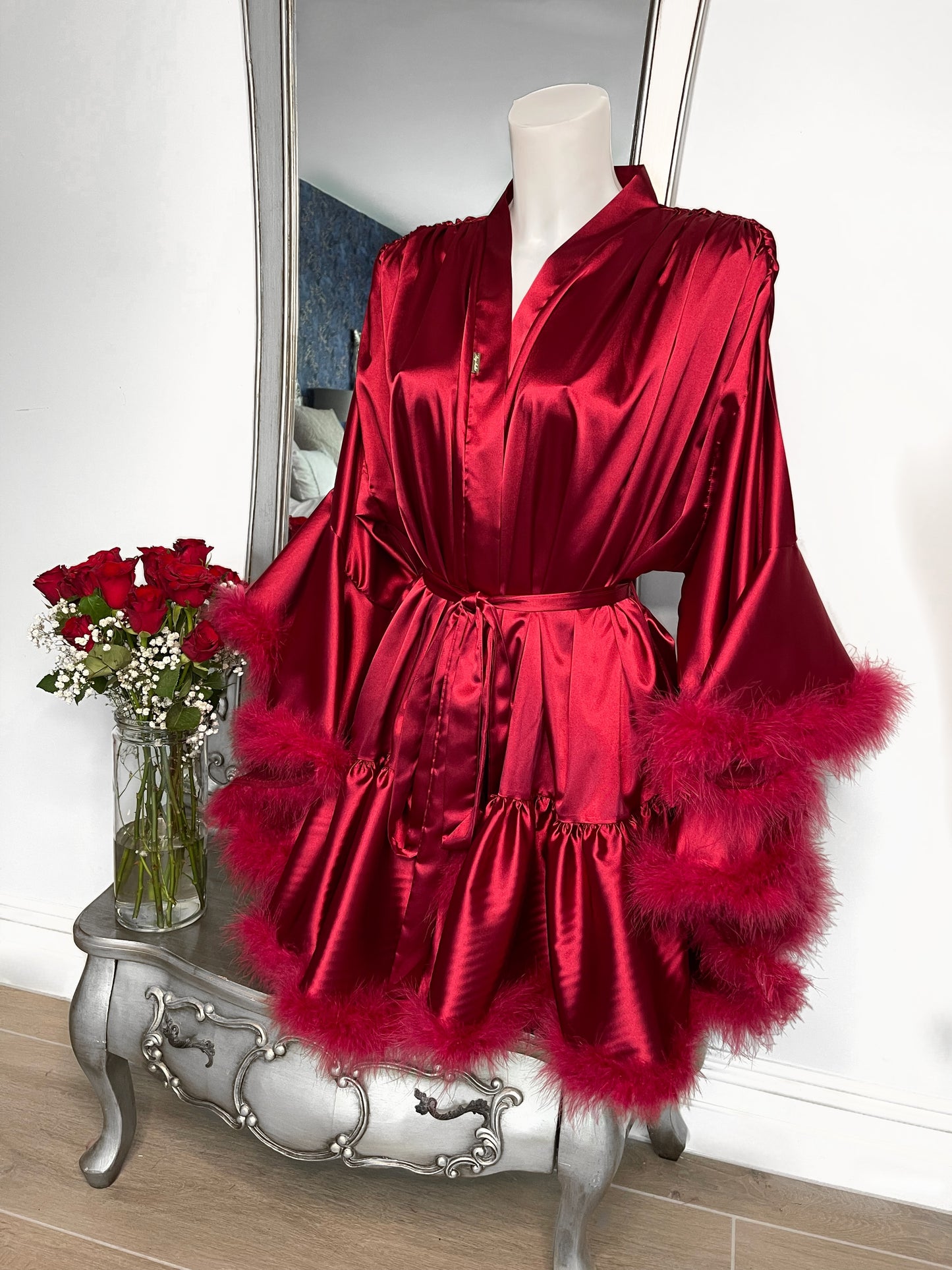 Crimson Red Short Hollywood Vintage Style Feather Robe