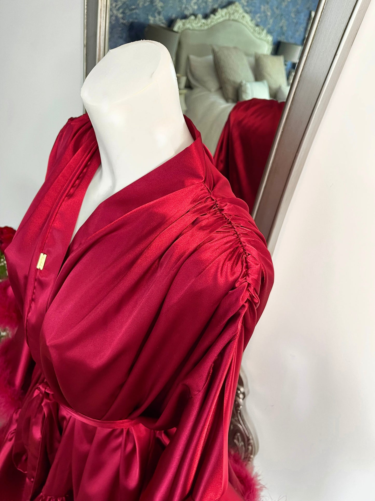 Crimson Red Short Hollywood Vintage Style Feather Robe