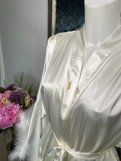 Short Ivory Bridal Pink Vintange Hollywood Inspired Feather Robe