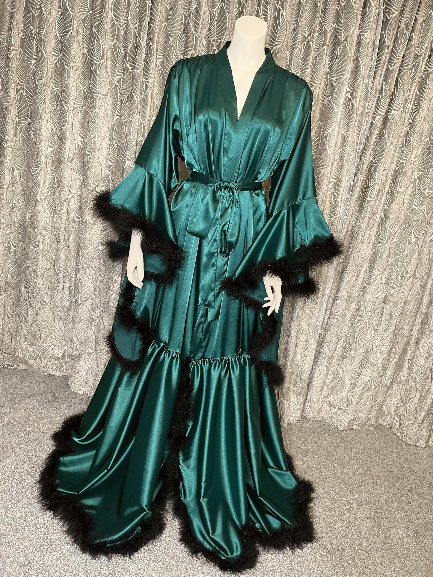 Eleanor Emerald Green Hollywood vintage style robe