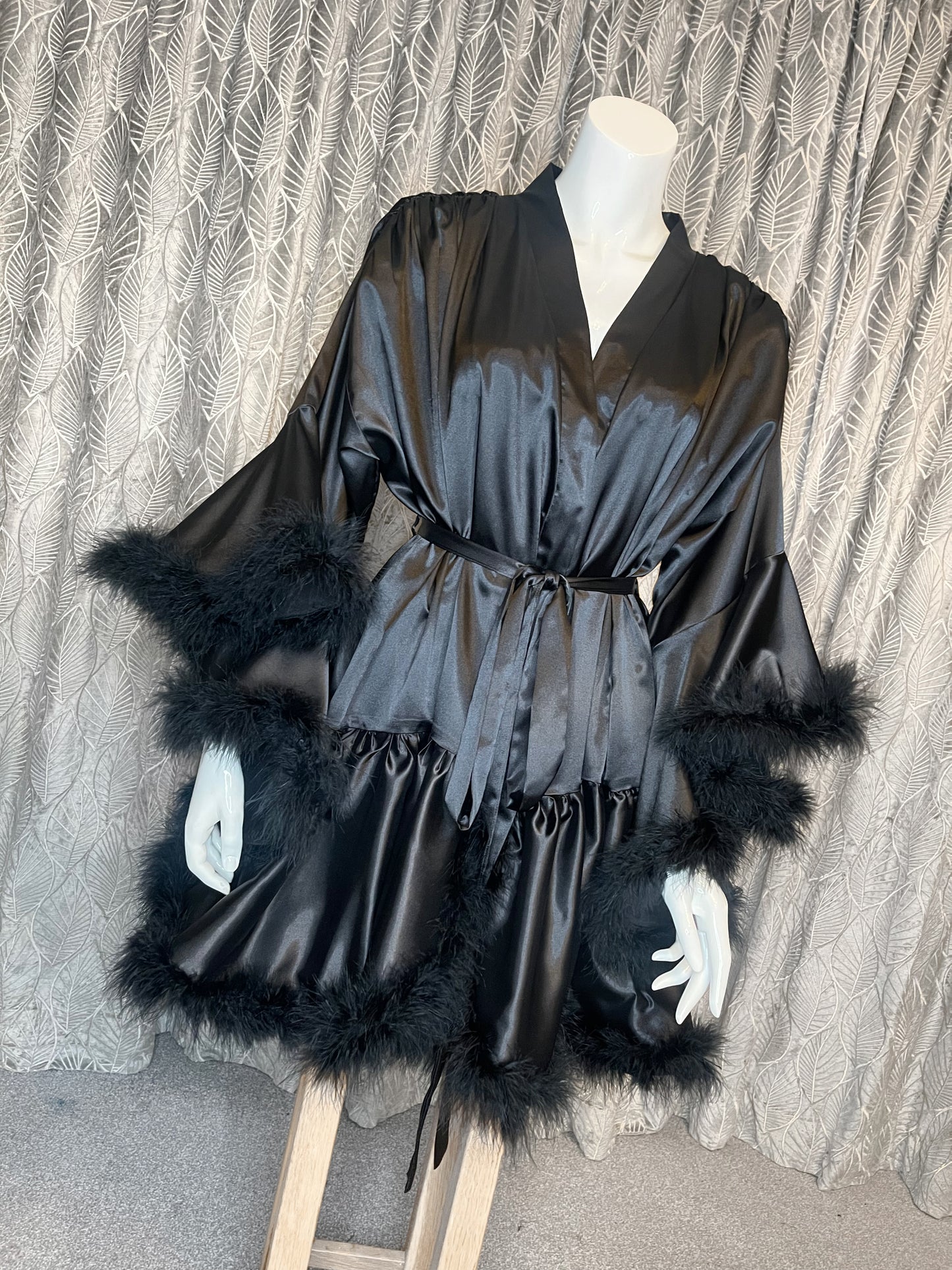 Black Eden short Hollywood vintage style robe