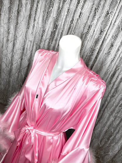 Ophelia Pink Hollywood Vintage Style Feather Robe